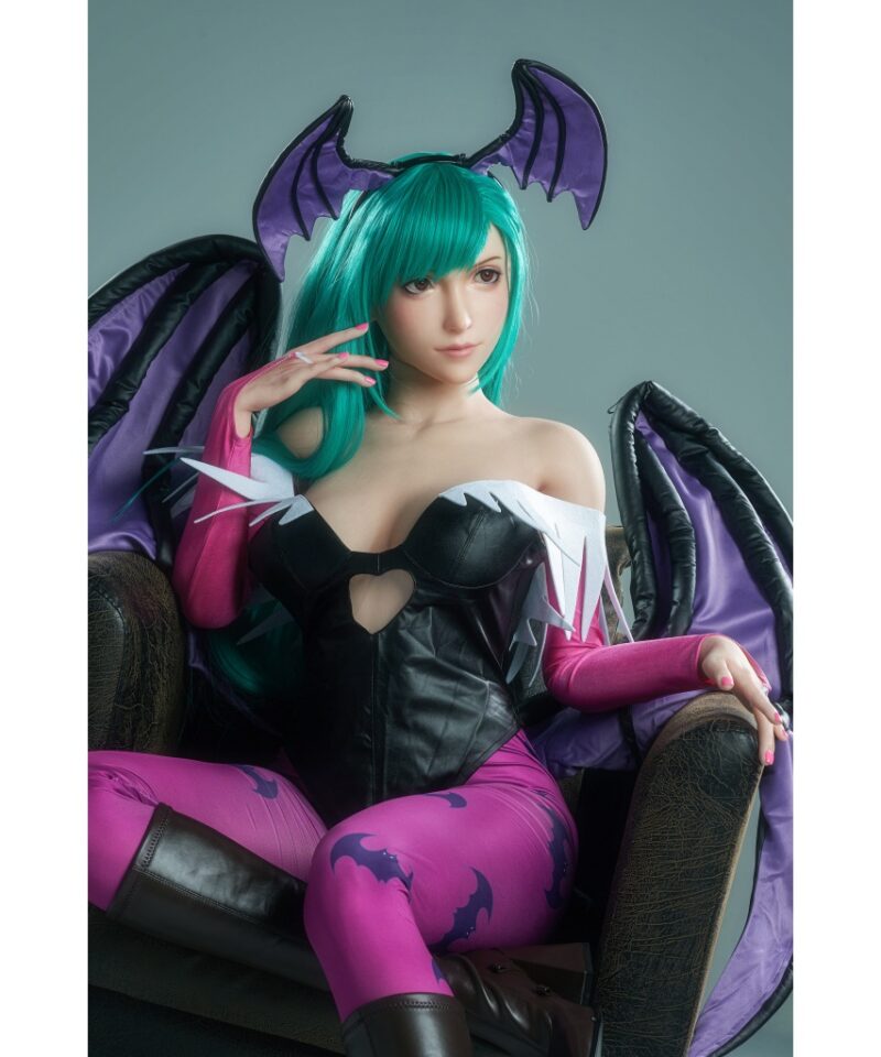 Alternative view of Morrigan Aensland