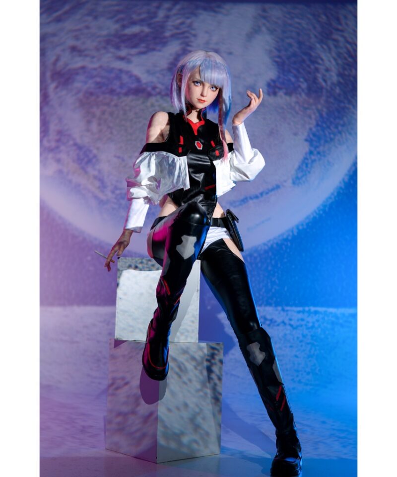 Alternative view of Lucyna Kushinada