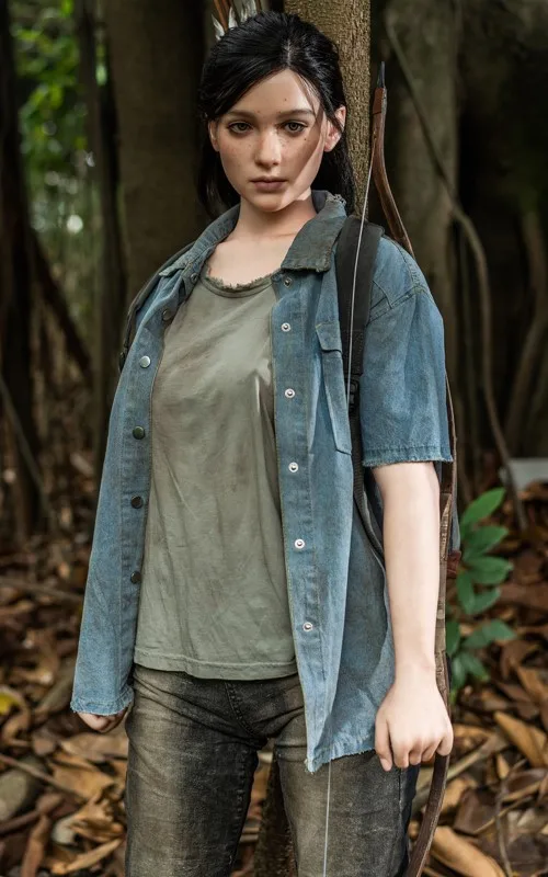 ellie 168 02 1 gamelady.jpg