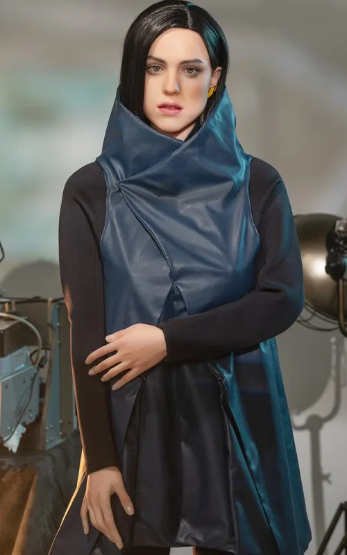 lockne 168 01 2 gamelady.jpg