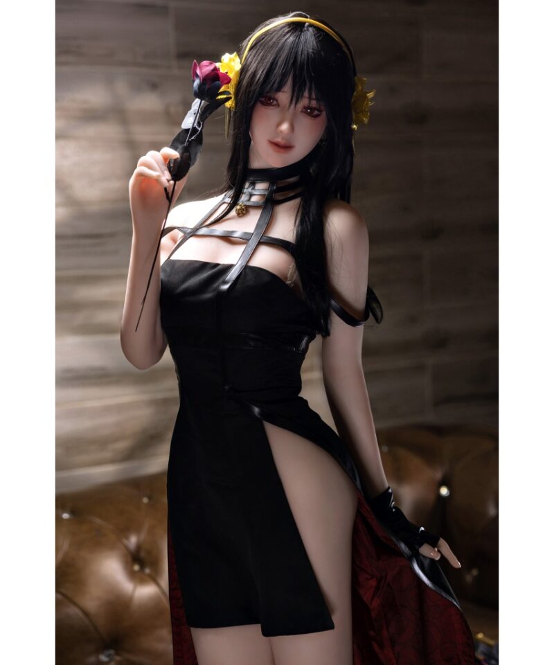 Alternative view of Silicon Doll Of Yor Forger